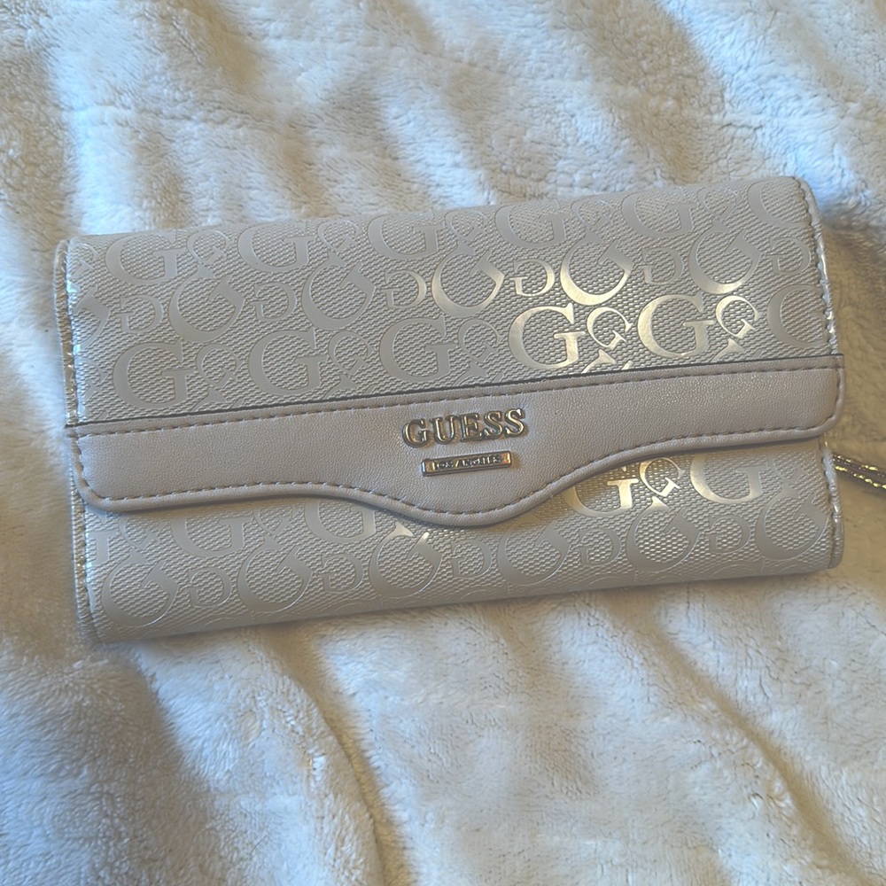 New Guess wallet